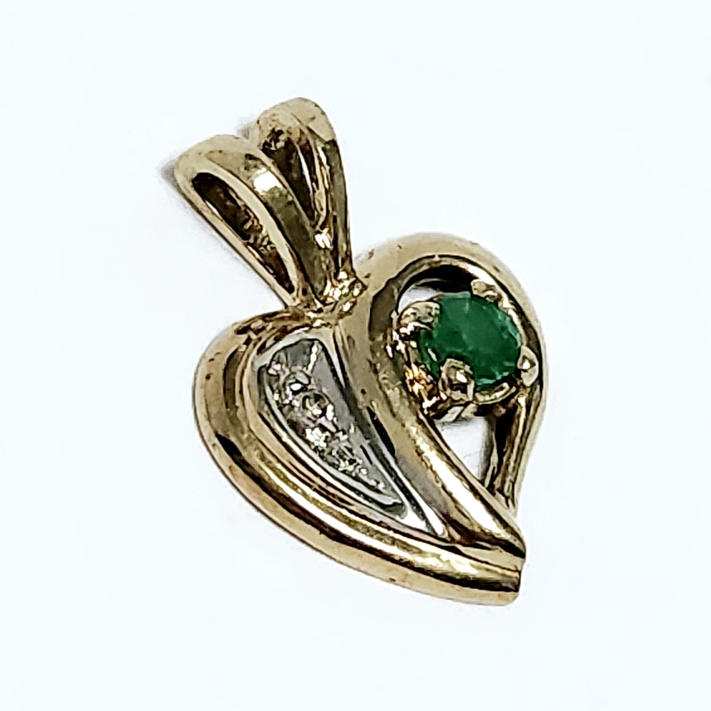 Emerald Diamond 10K Gold Heart Pendant - Picture 7 of 7